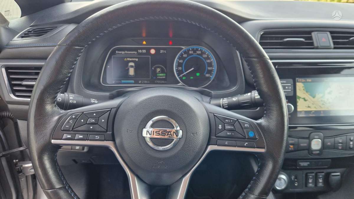 Nissan Leaf, hečbekas