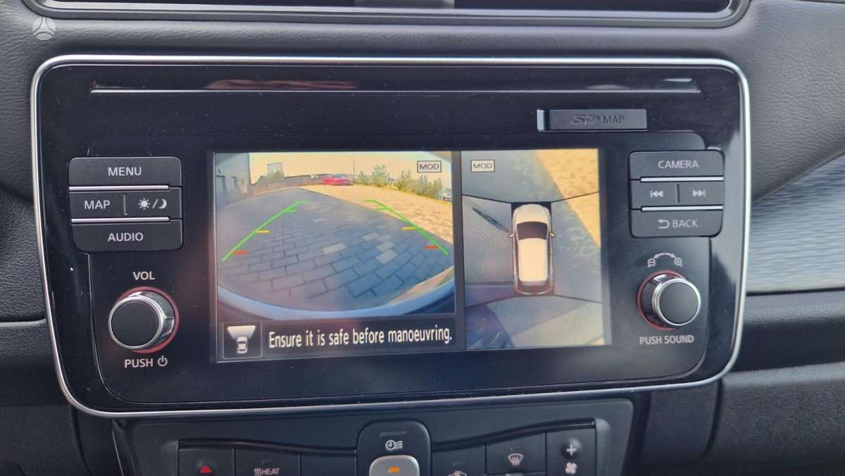 Nissan Leaf, hečbekas