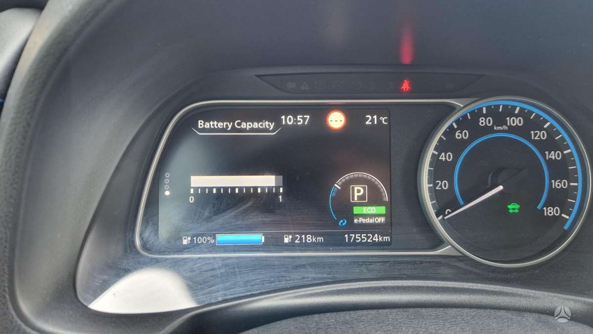 Nissan Leaf, hečbekas