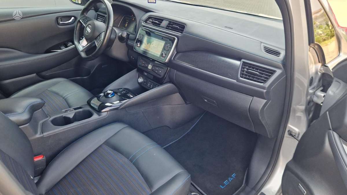 Nissan Leaf, hečbekas