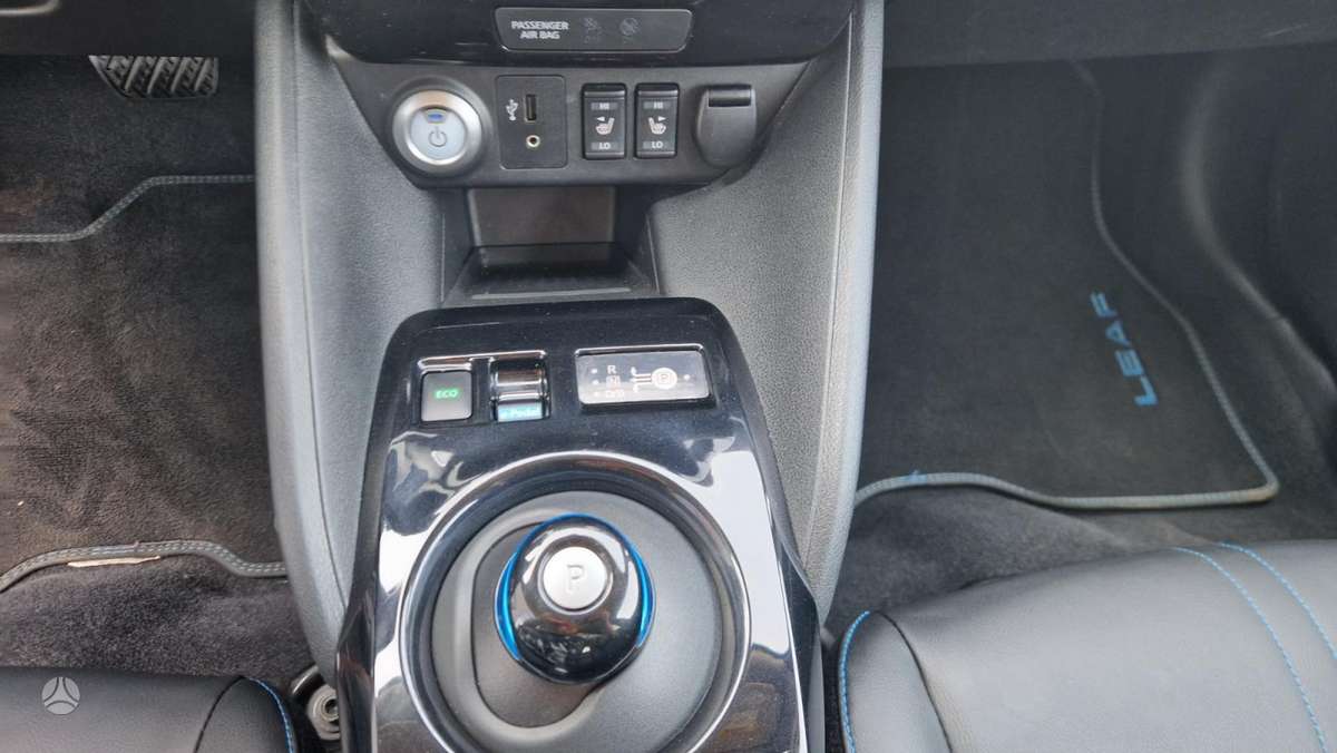 Nissan Leaf, hečbekas