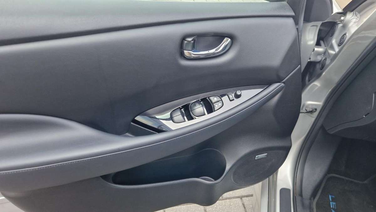 Nissan Leaf, hečbekas