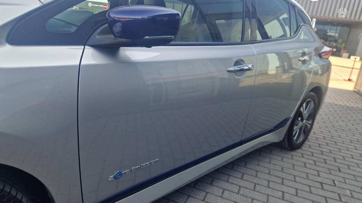 Nissan Leaf, hečbekas