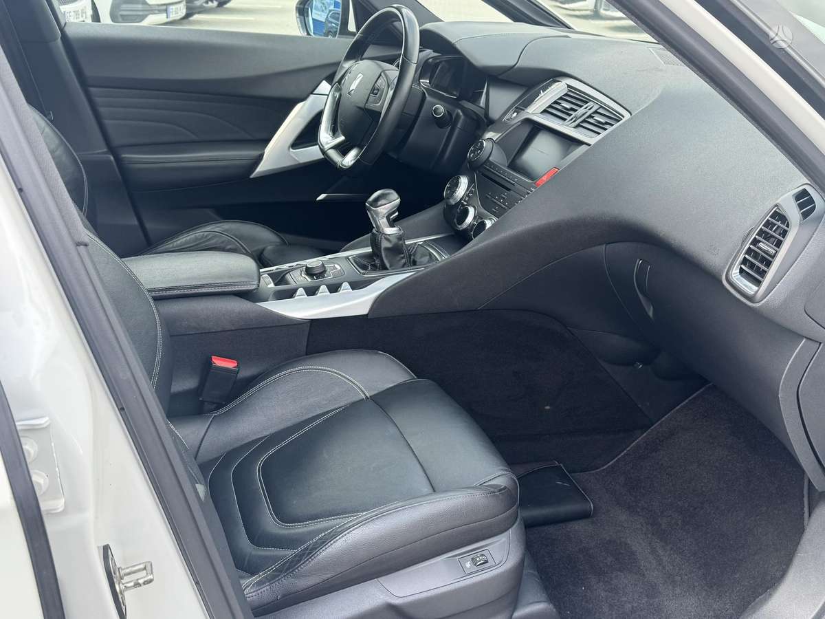 Citroen DS5, 2.0 l., Хэтчбек