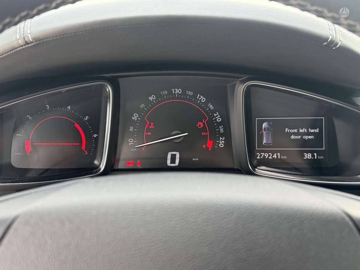 Citroen DS5, 2.0 l., Хэтчбек