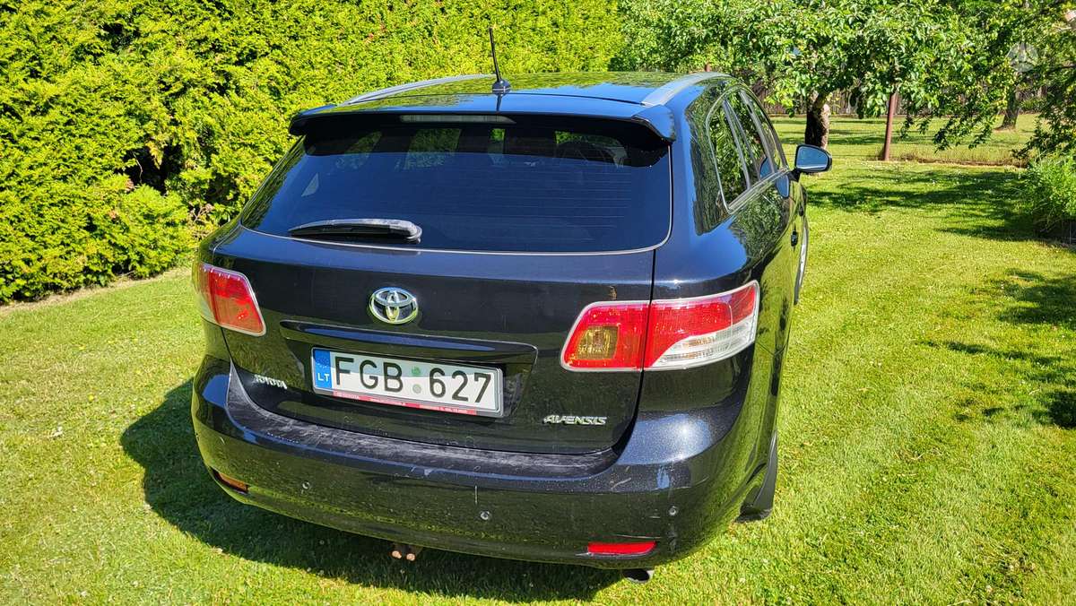 Toyota Avensis - 4