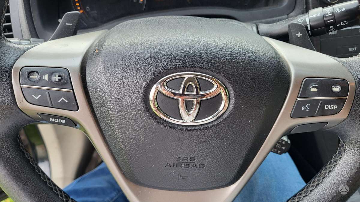 Toyota Avensis - 6