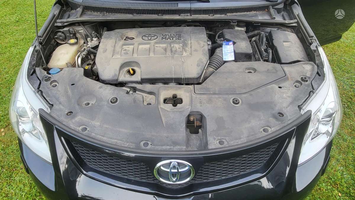 Toyota Avensis - 10