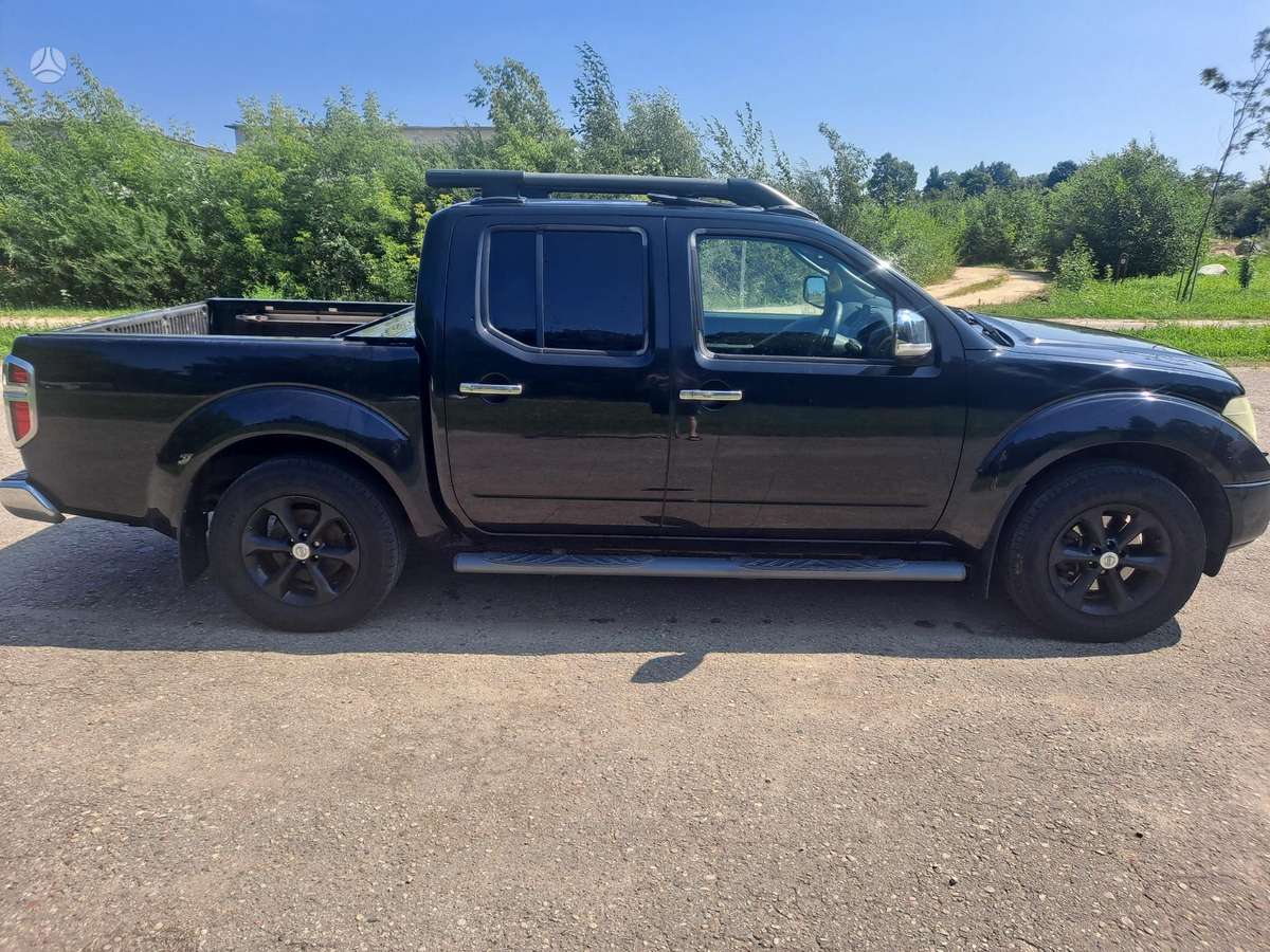 Nissan Navara, Пикап
