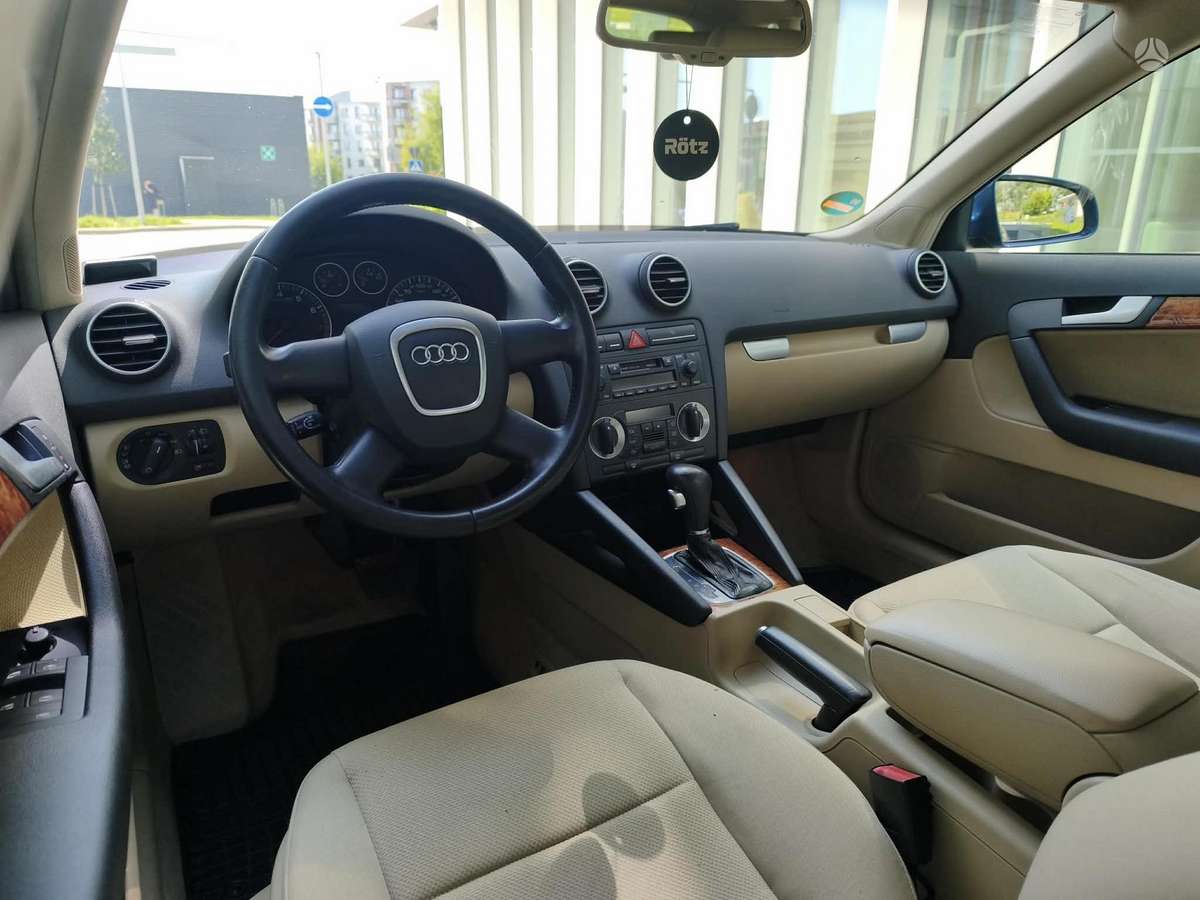 Audi A3, 1.6 l., Хэтчбек