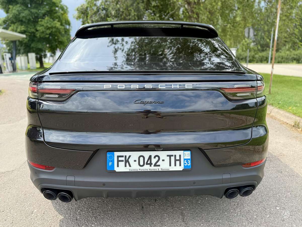 Porsche Cayenne Coupe - 8