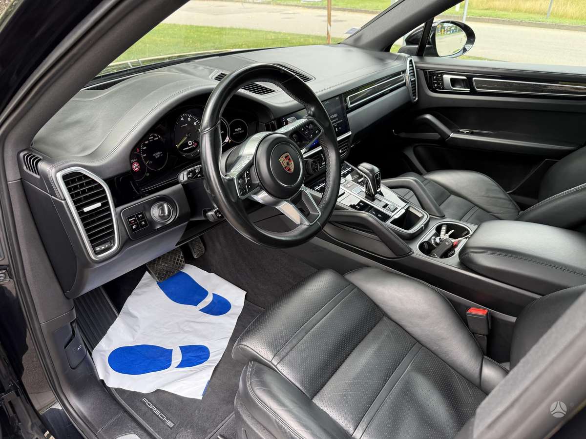 Porsche Cayenne Coupe - 10