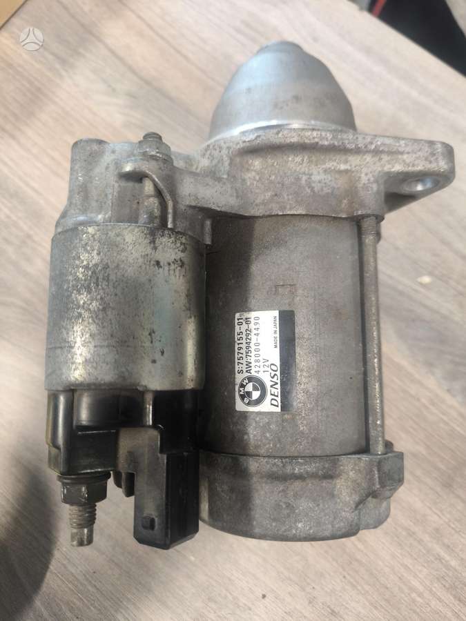 BMW 740 kėbulo dalys
