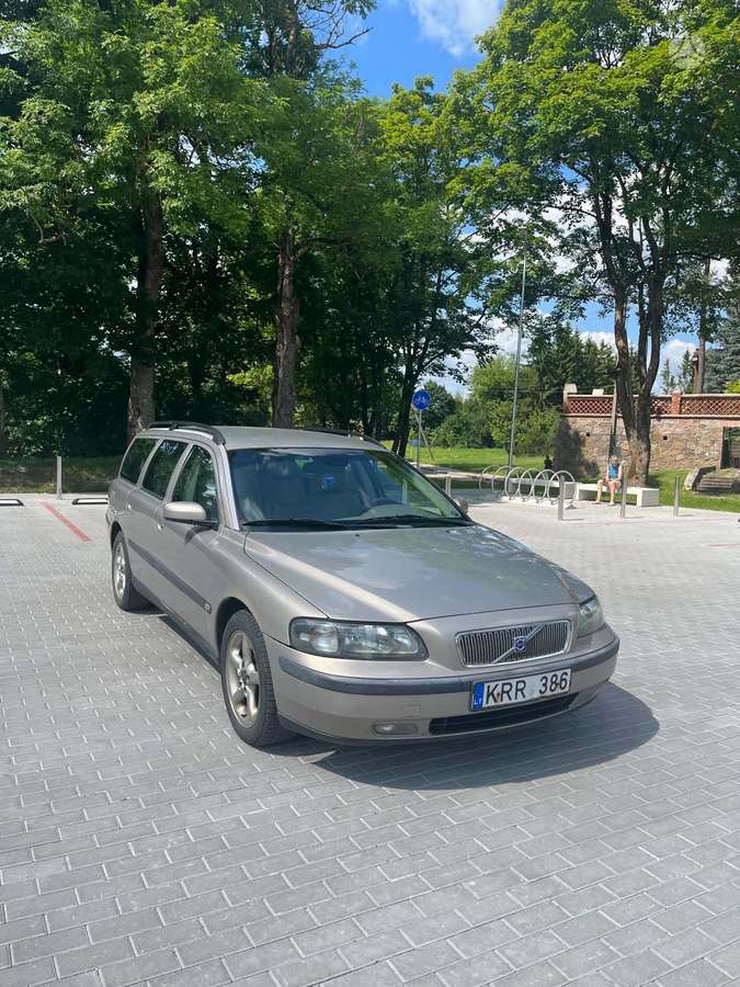 Volvo V70, 2.4 l., wagon