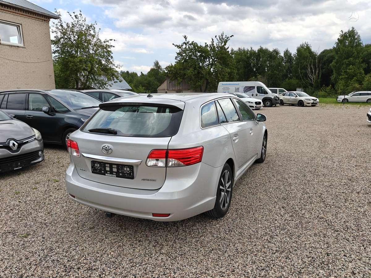 Toyota Avensis, 2.0 l., Универсал