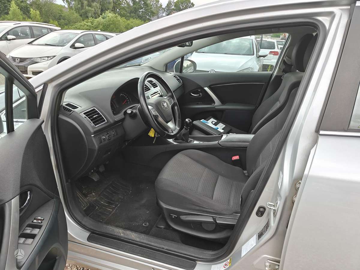 Toyota Avensis, 2.0 l., Универсал