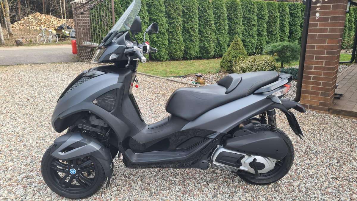 Piaggio MP3 300cc, трициклы