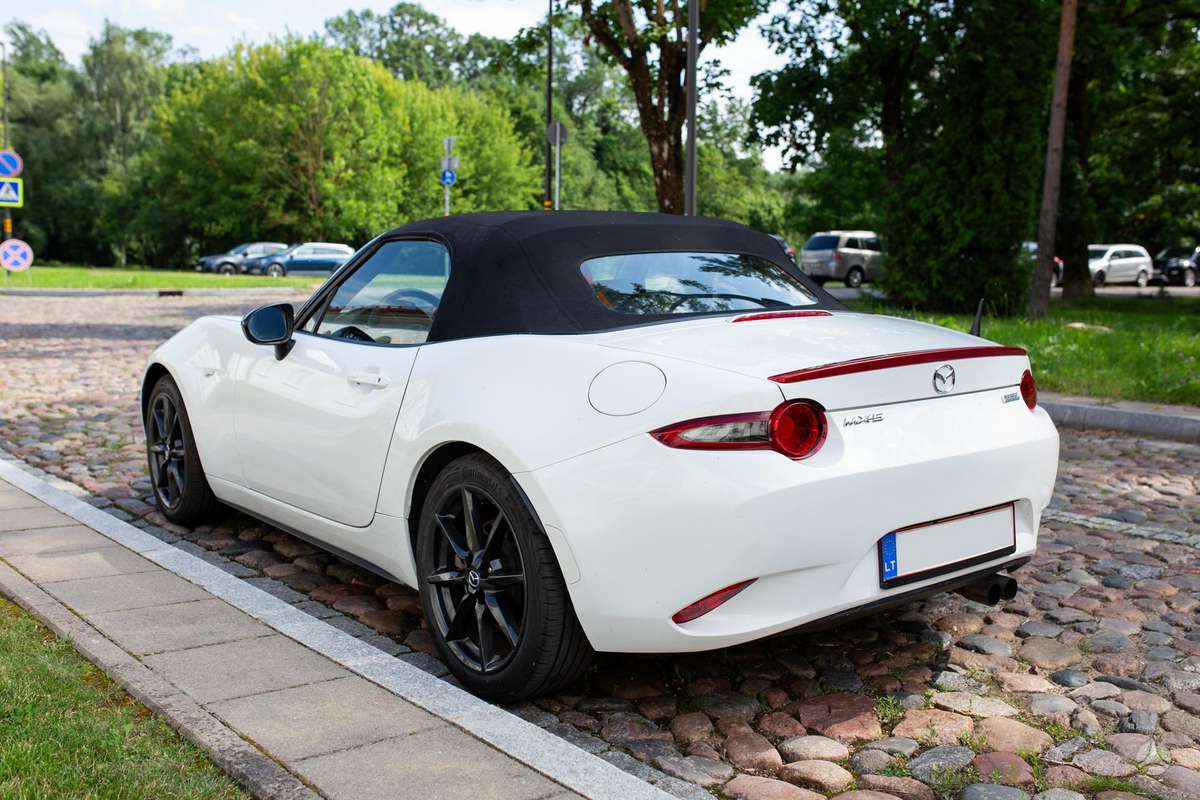 Mazda MX-5, 2.0 l., Кабриолет
