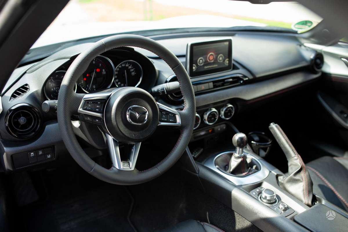 Mazda MX-5, 2.0 l., Кабриолет