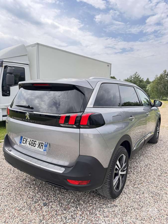 Peugeot 5008 - 10