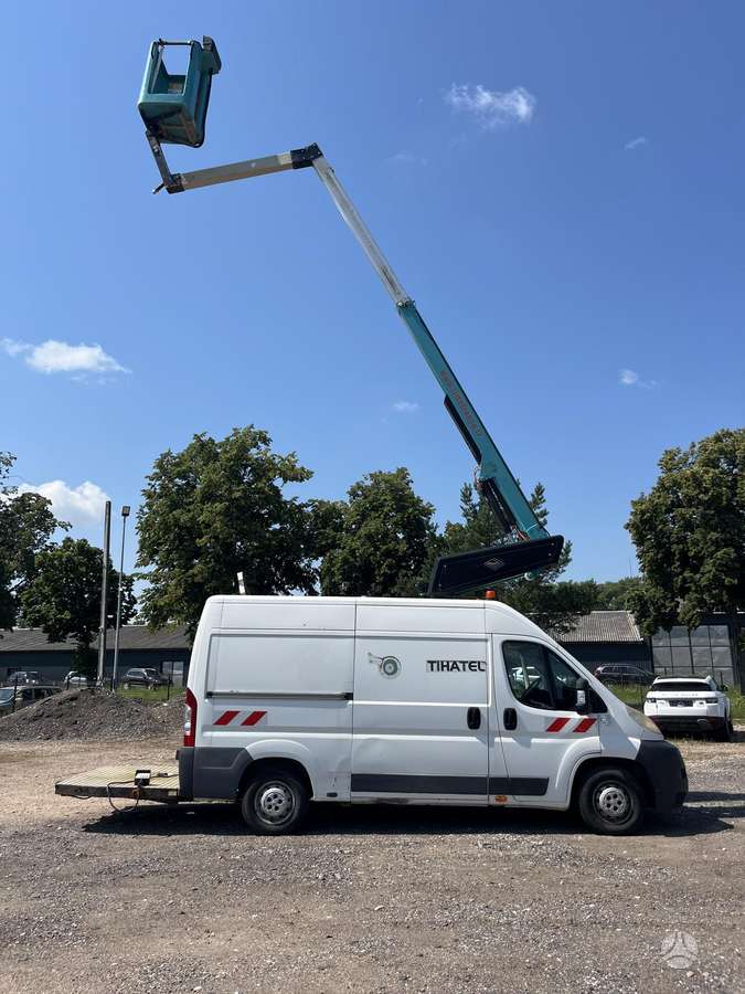 Peugeot Boxser, boom lift