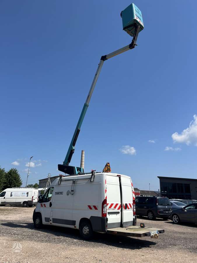 Peugeot Boxser, boom lift