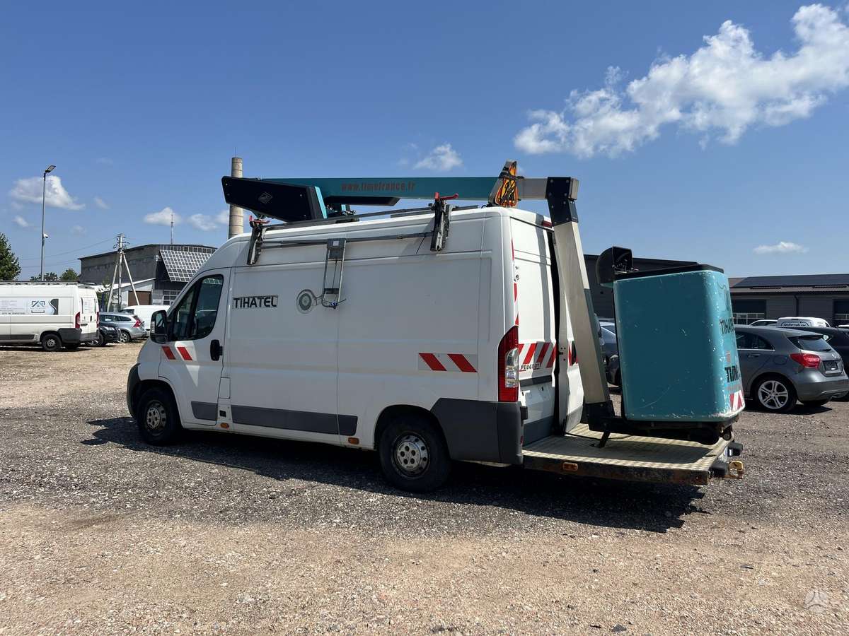Peugeot Boxser, boom lift