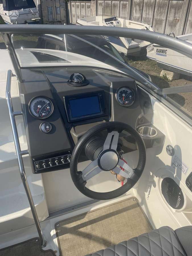 Bayliner 642 cuddy, yachts / cruisers