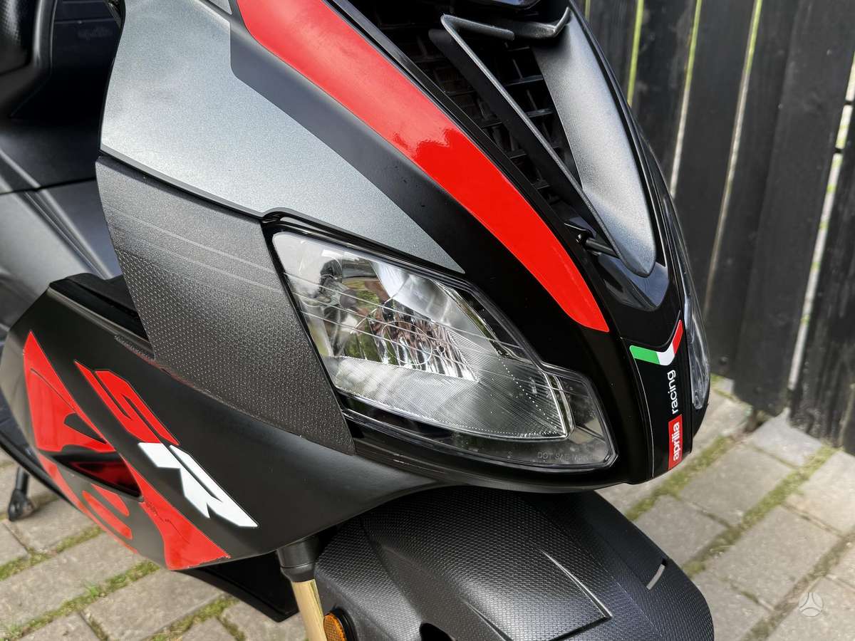 Aprilia SR 49cc, scooters / mopeds