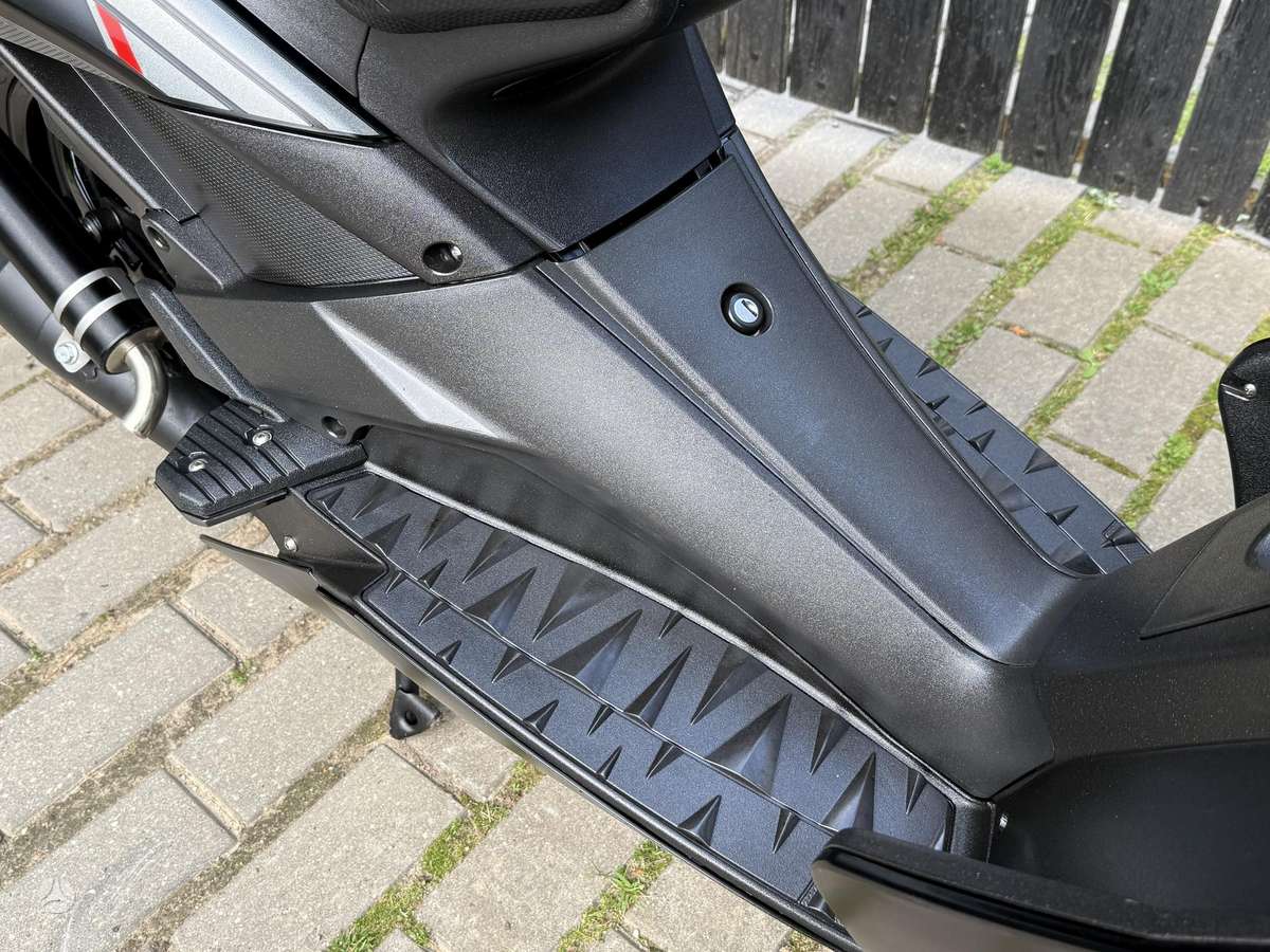 Aprilia SR 49cc, scooters / mopeds