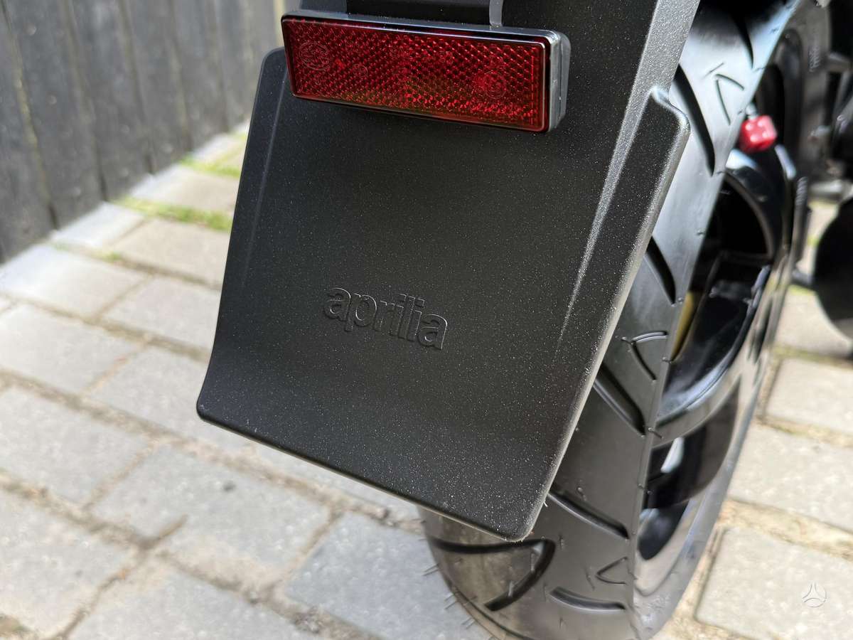 Aprilia SR 49cc, scooters / mopeds