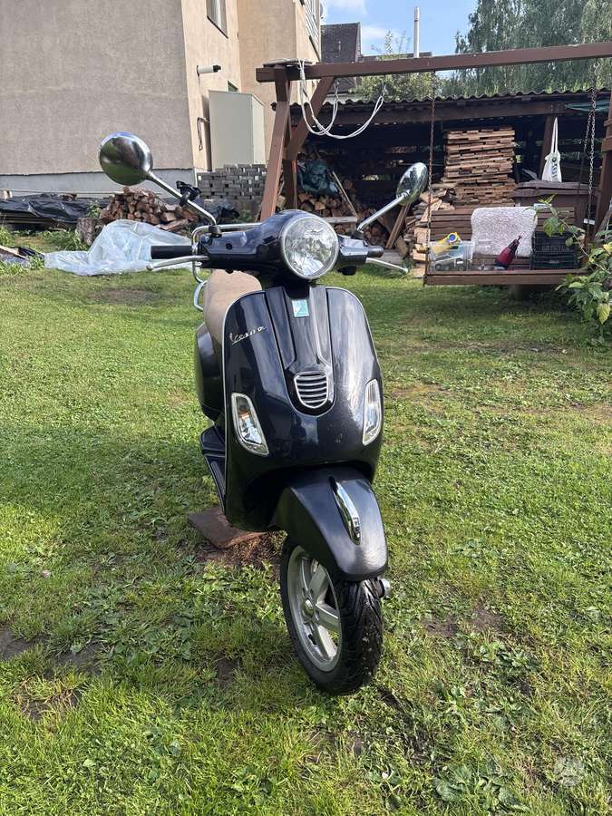 Piaggio Vespa 49cc, scooters / mopeds