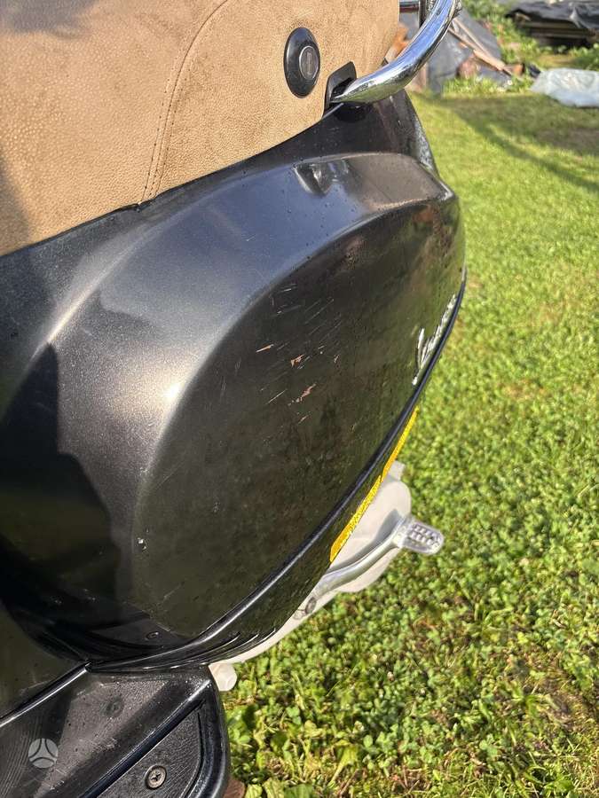 Piaggio Vespa 49cc, scooters / mopeds