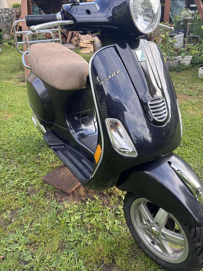 Piaggio Vespa 49cc, scooters / mopeds
