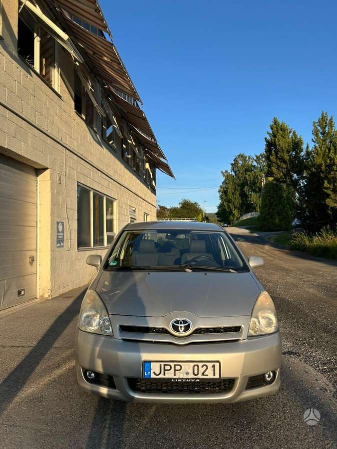 Toyota Corolla Verso - 5