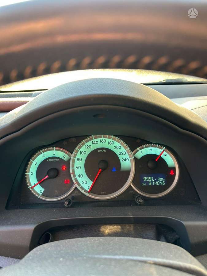 Toyota Corolla Verso - 9