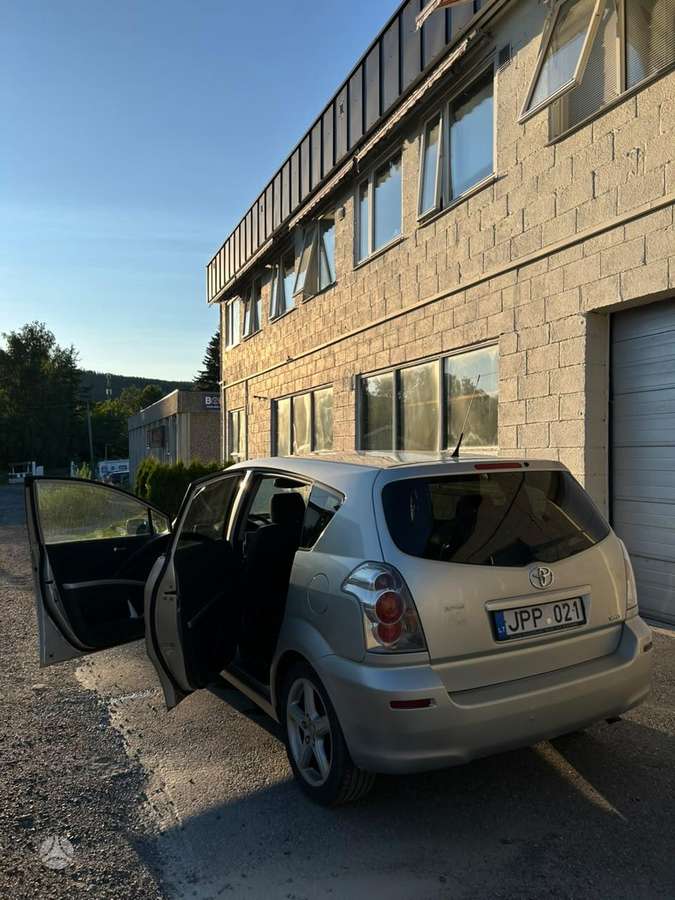 Toyota Corolla Verso - 10