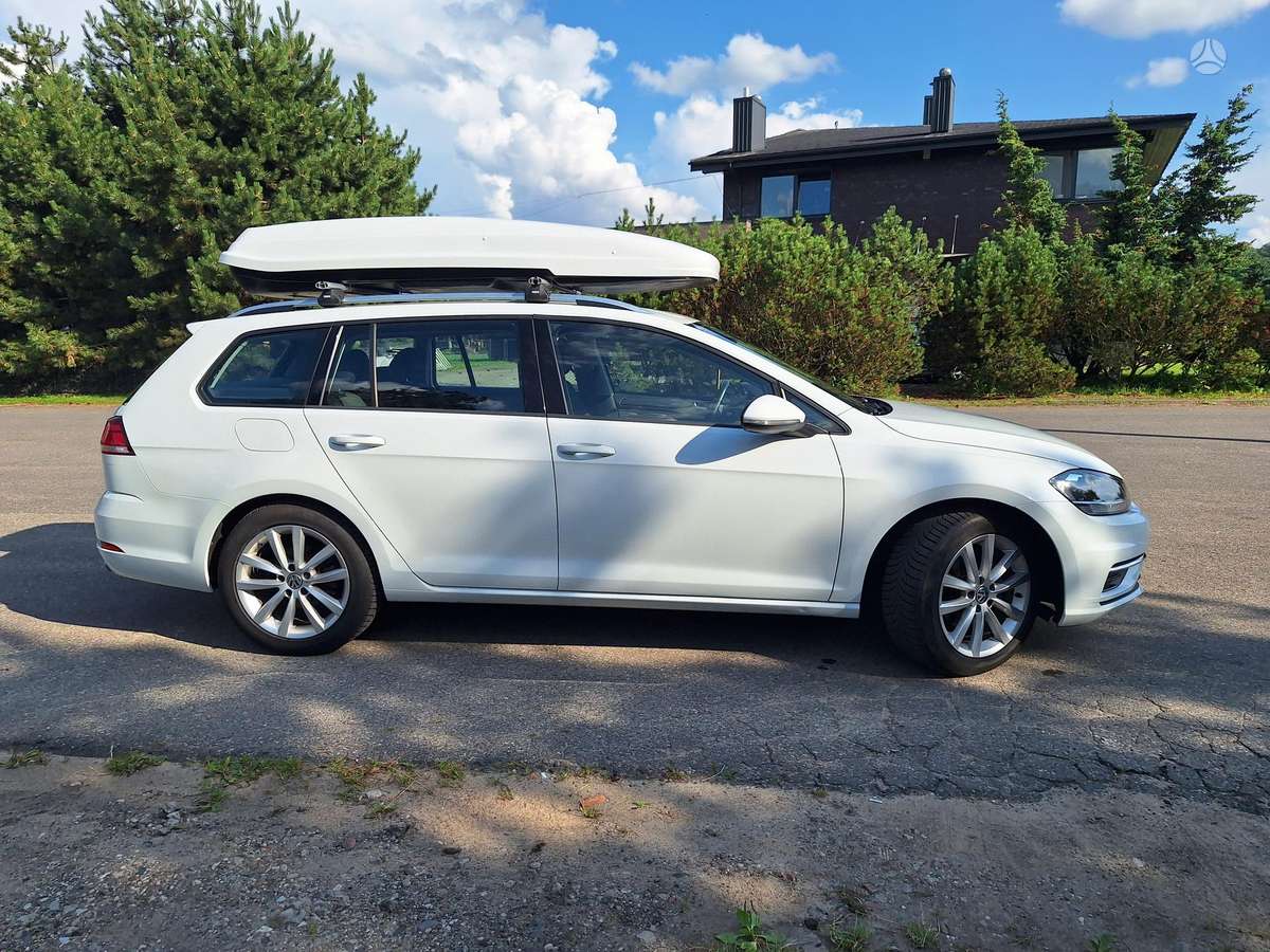 Volkswagen Golf - 3