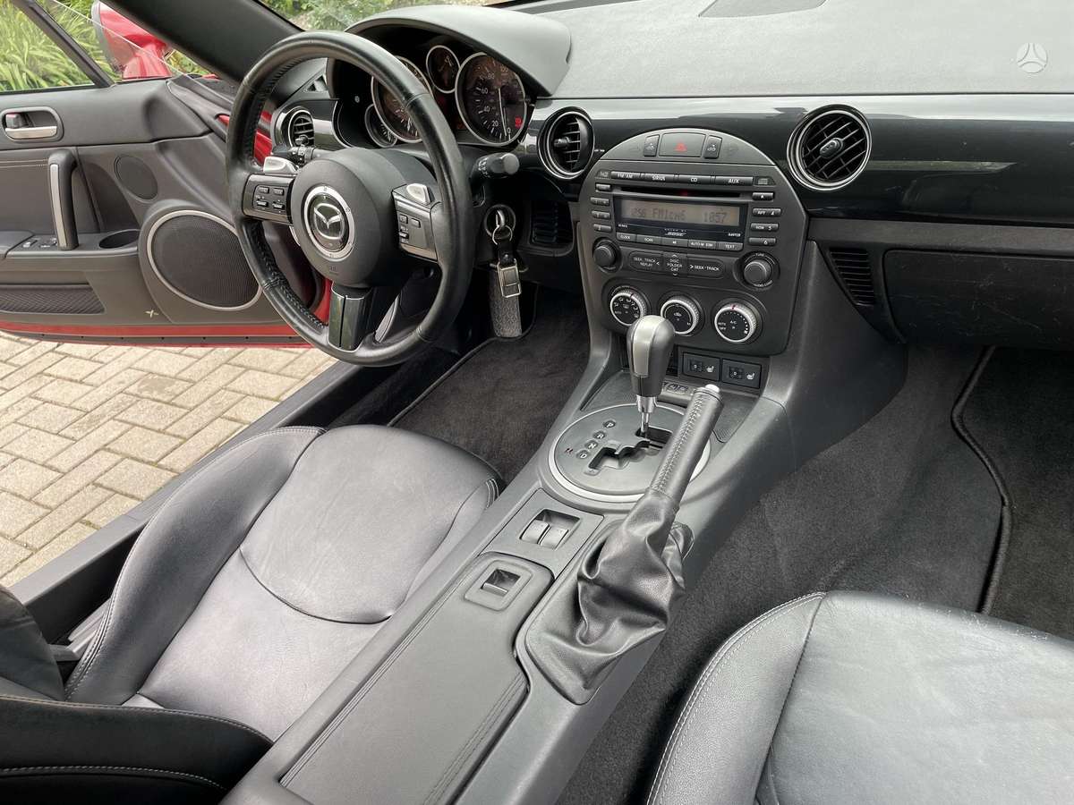 Mazda MX-5, 2.0 l., Кабриолет