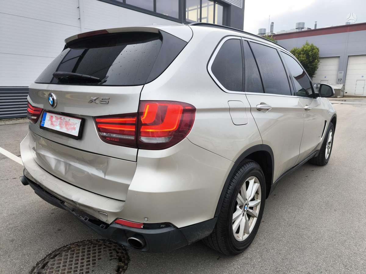 BMW X5, 3.0 l., off-road / crossover
