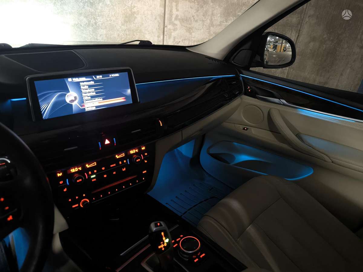BMW X5, 3.0 l., off-road / crossover