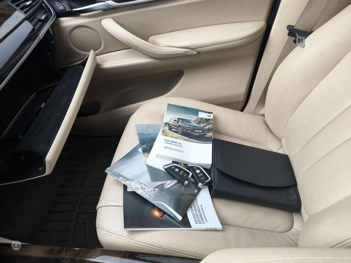 BMW X5, 3.0 l., off-road / crossover