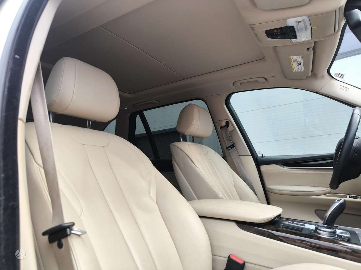 BMW X5, 3.0 l., off-road / crossover