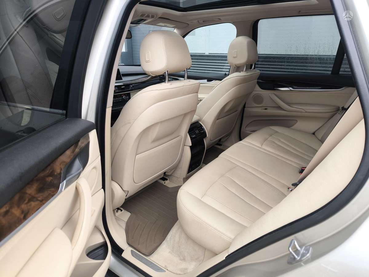 BMW X5, 3.0 l., off-road / crossover