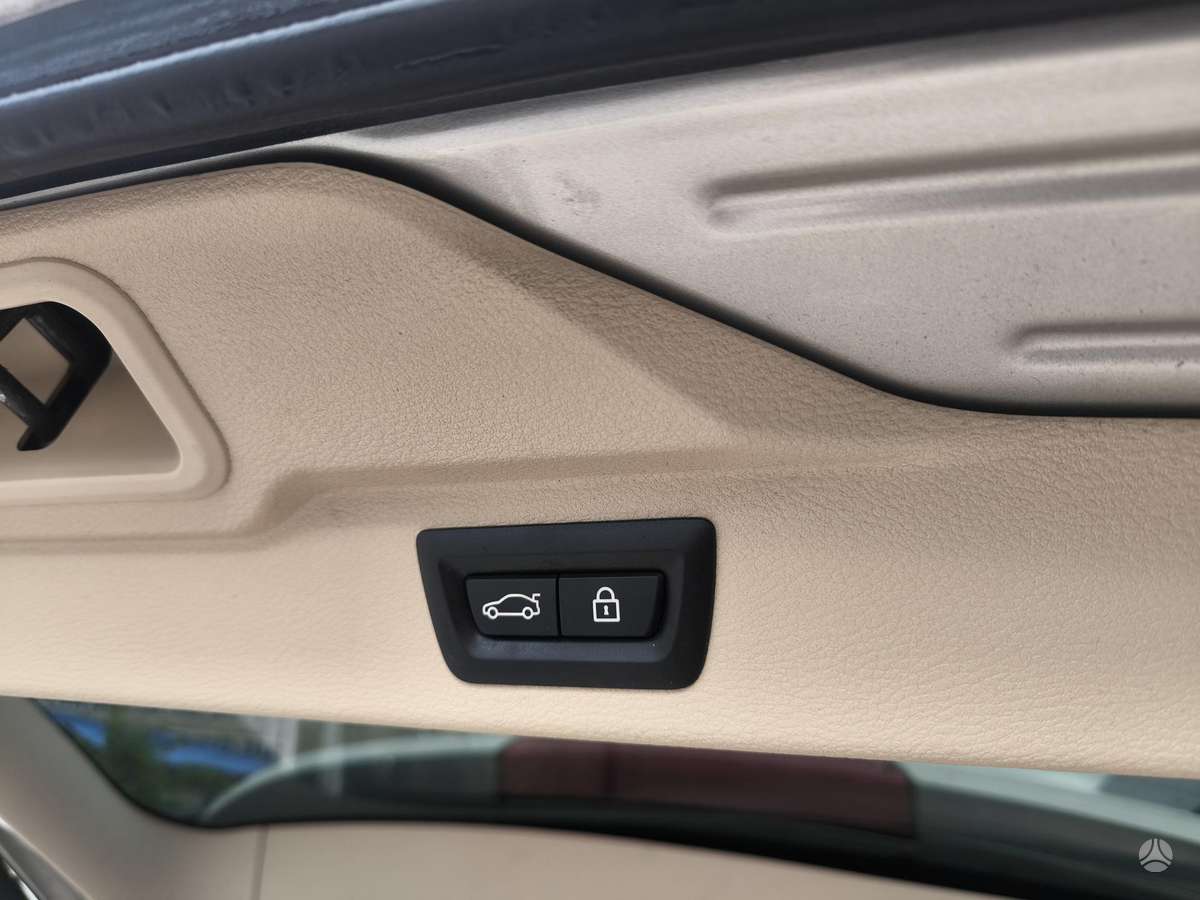BMW X5, 3.0 l., off-road / crossover