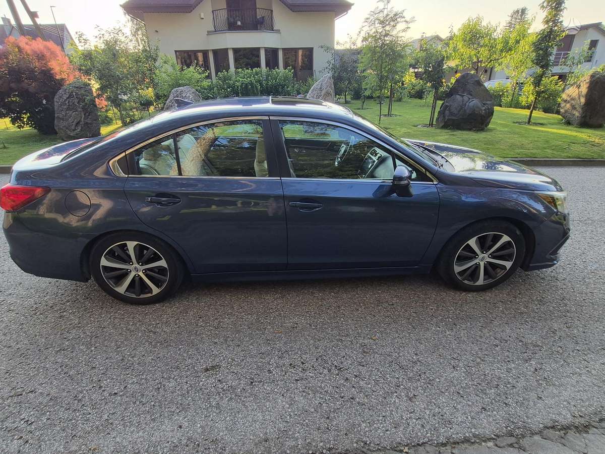 Subaru Legacy - 3