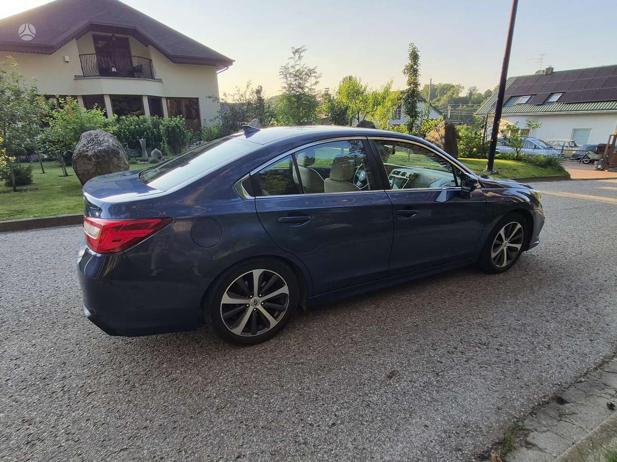 Subaru Legacy - 8