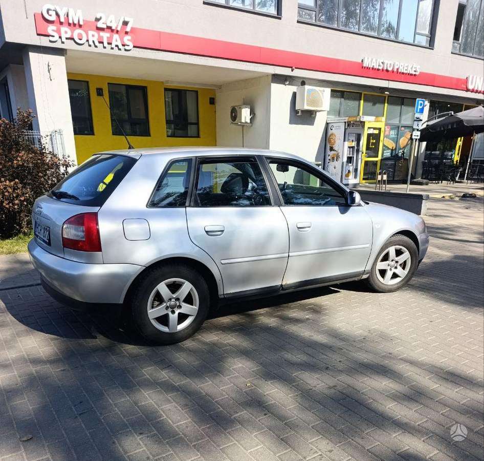 Audi A3, 1.6 l., Хэтчбек