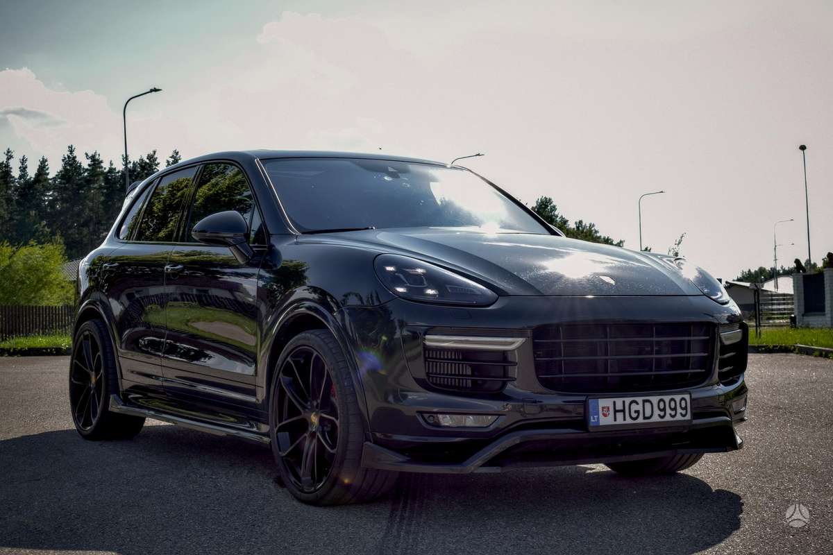 Porsche Cayenne - 3