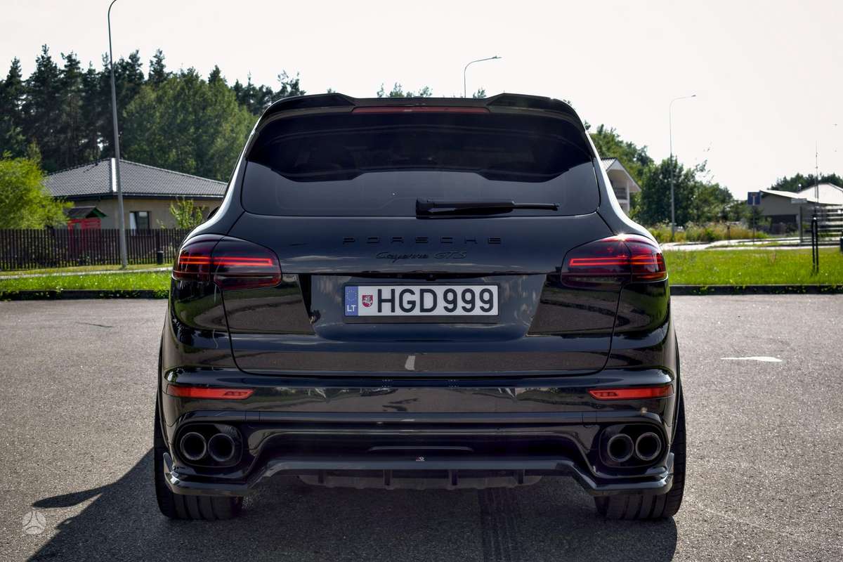 Porsche Cayenne - 6